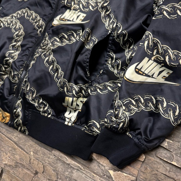 NIKE Sportswear Synthetic Fill Icon Clash Bomber Jacket Womens Large Black Gold - Picture 4 of 11